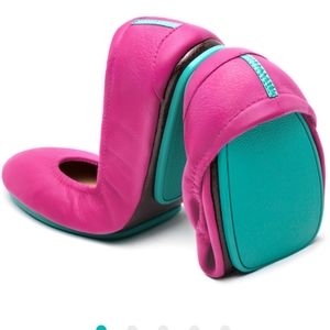 Tieks Fuchsia Women's Size 8 with flower and box